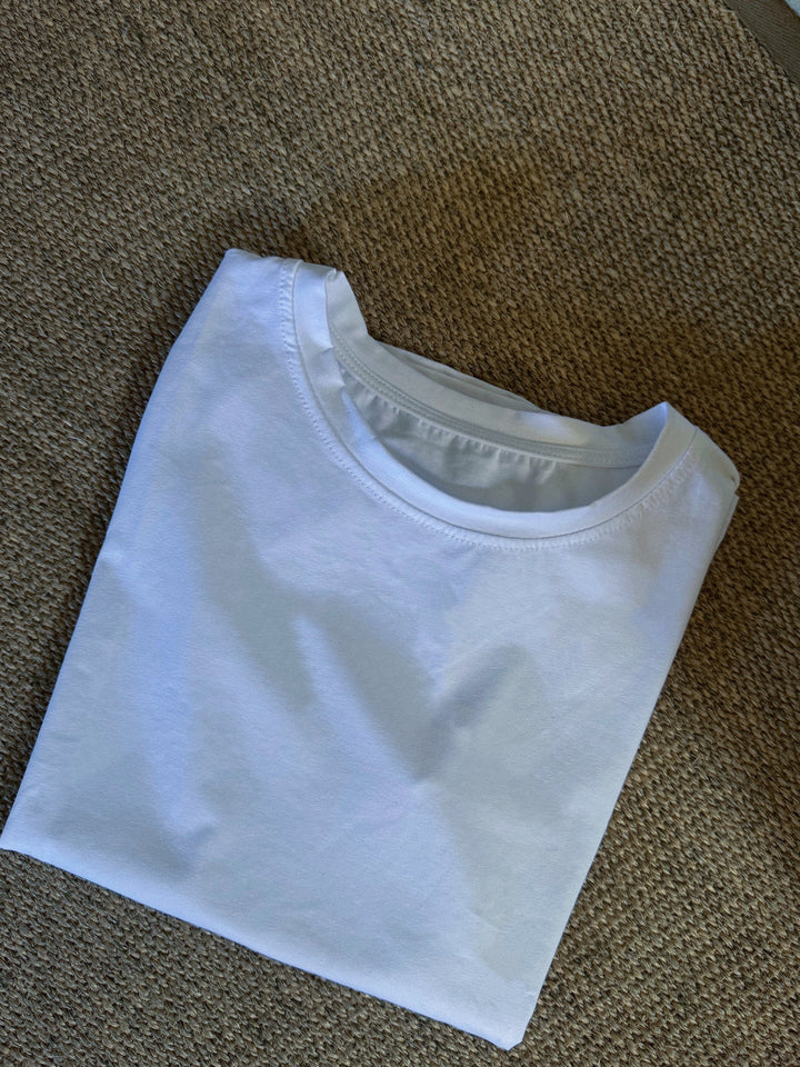 "Bianca" la T-Shirt Essenziale